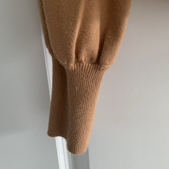 Line & dot square neck sweater - Picture 9 of 11